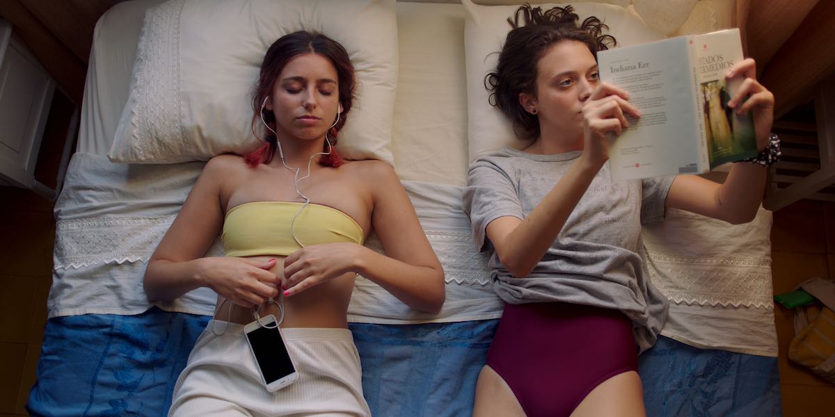 Nina & Emma 02